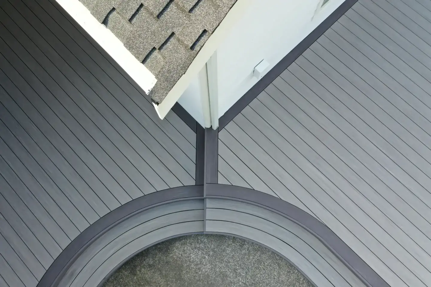 aerial-view-of-the-composite-gray-deck-on-the-white-house-in-tacoma-wa