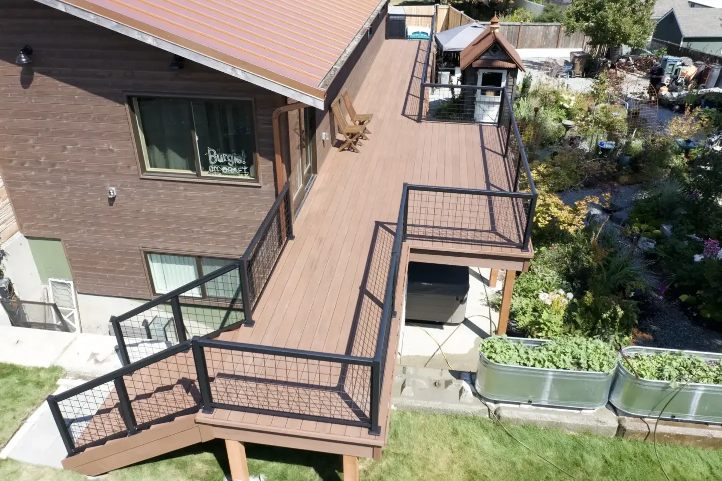 chain-link-railing-staircase-by-drdecks