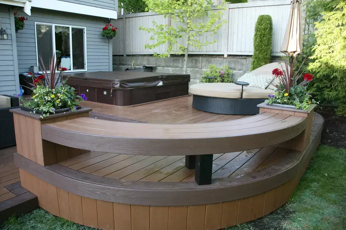 custom-pvc-deck-project-by-drdecks
