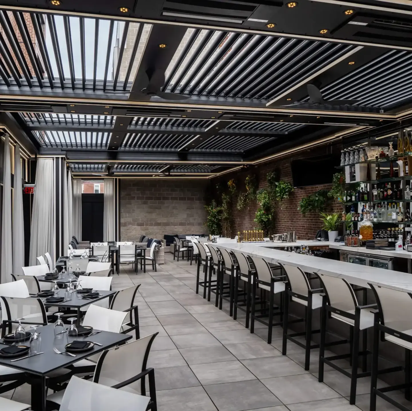 modern-louvered-roof-pergola-on-the-restaurant