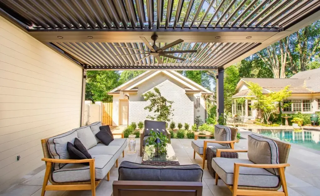 roof-backyard-louvered-pergola-with-outdoor-lounge