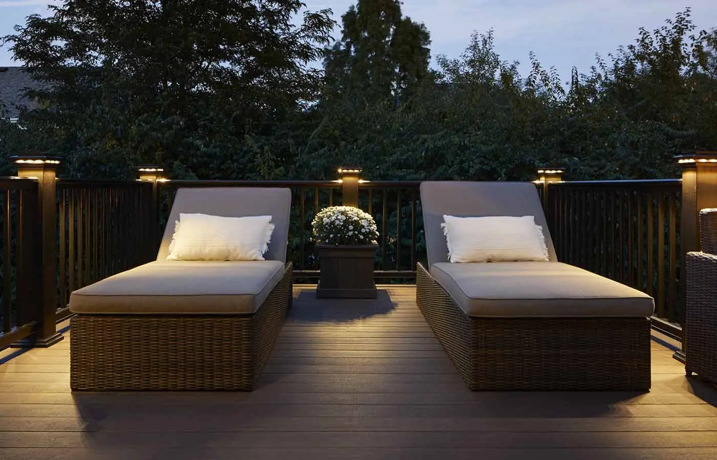Sk tmb american walnut chicago landmark decking