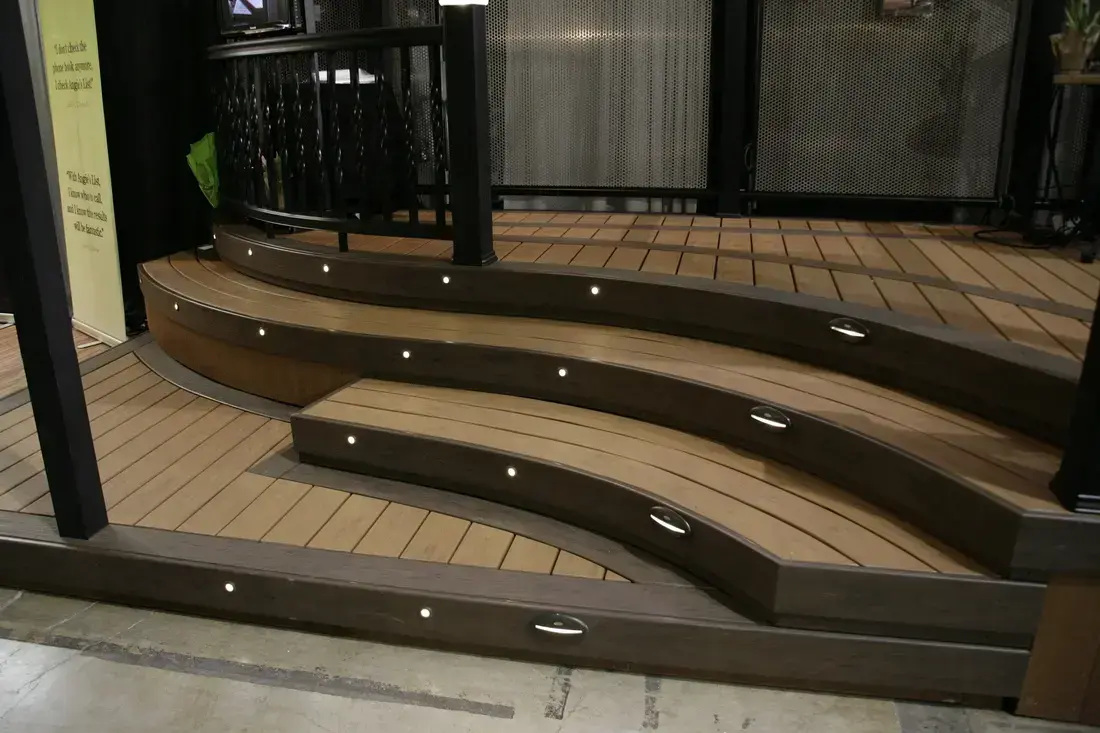 stairs-deck-lighting-by-drdecks